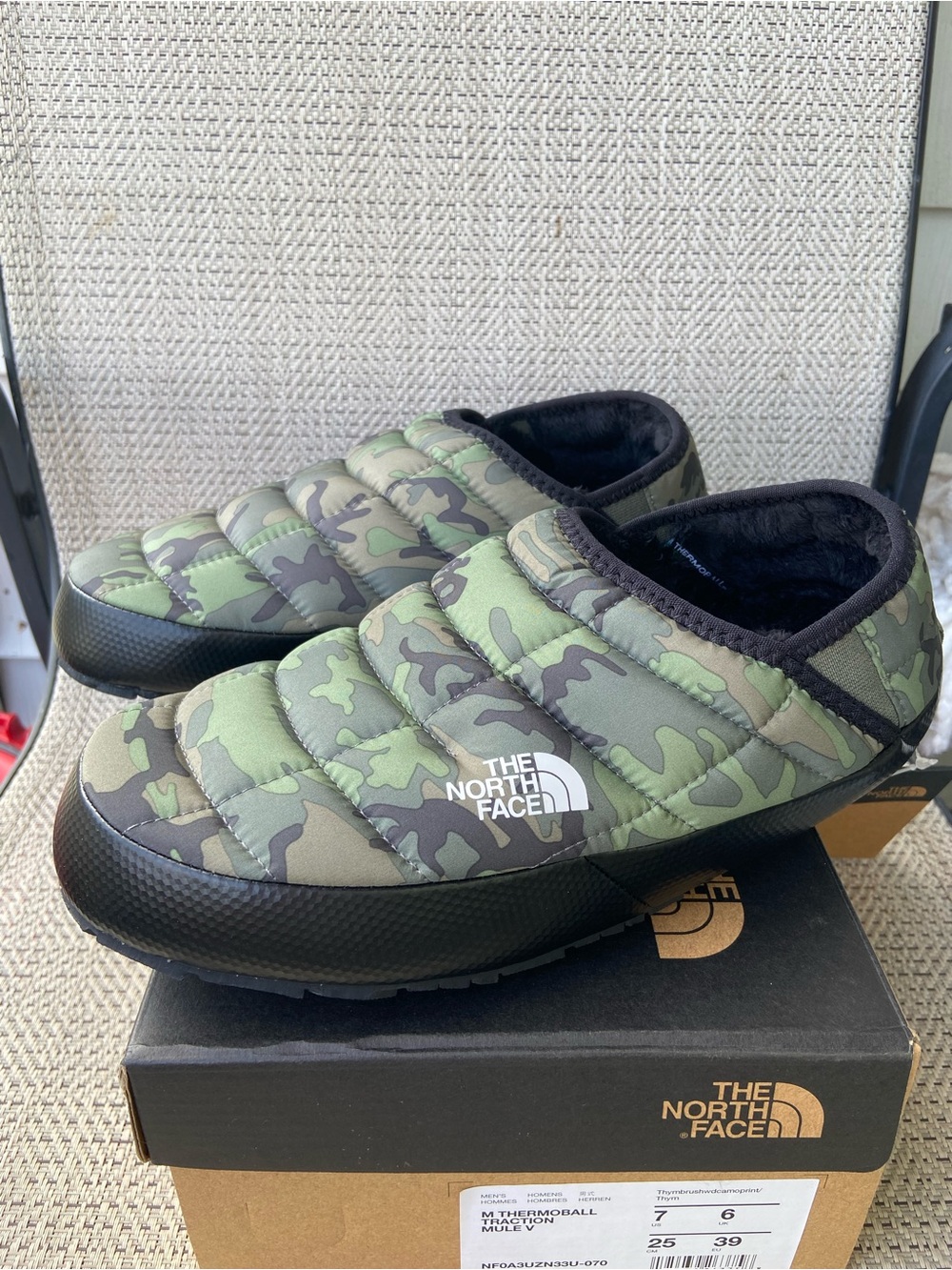 The North Face Men's Size 7 ThermoBall Traction Mules V Slippers Camo